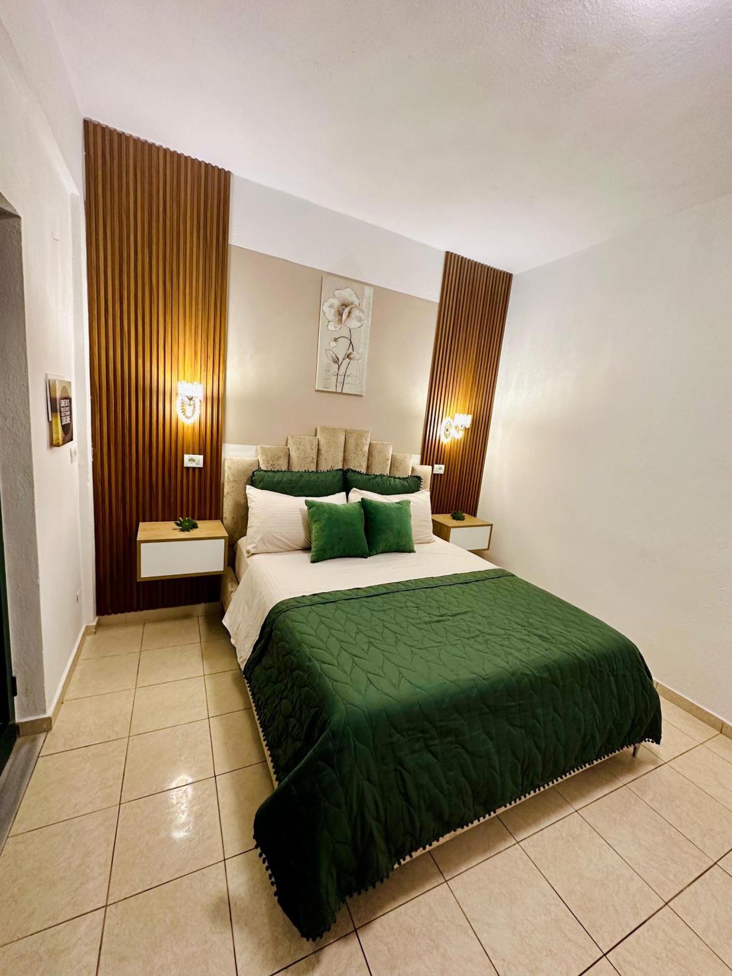 Apartment Feti Xhone *